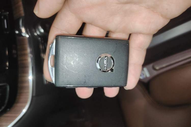 Used Volvo XC60 2023 B5 4x4 Smart Luxury Edition Vehicle Key