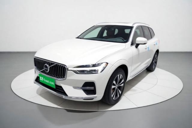 Volvo XC60 2023 B5 4x4 Smart Luxury Edition с пробегом