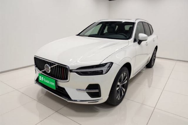 Gebrauchter Volvo XC60 2023 B5 4x4 Smart Luxury Edition