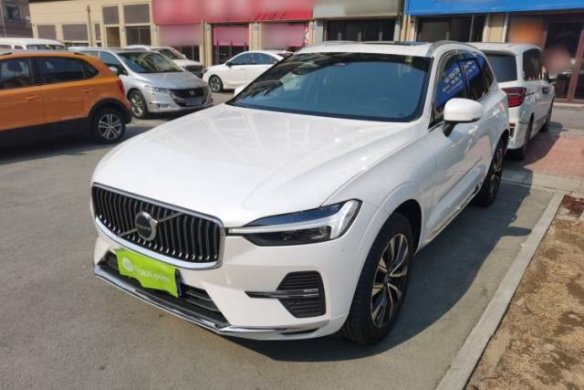 Used Volvo XC60 2023 B5 4x4 Smart Luxury Edition