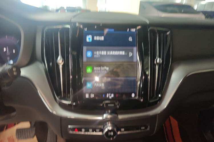 Used Volvo XC60 2023 B5 4x4 Smart Luxury Edition Audio And AC Panel