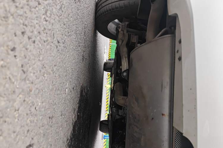 Used Volvo XC60 2023 B5 4x4 Smart Luxury Edition Chassis Front Left