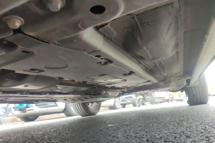 Used Volvo XC60 2023 B5 4x4 Smart Luxury Edition Chassis Front Left
