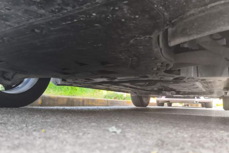 Used Volvo XC60 2023 B5 4x4 Smart Luxury Edition Chassis Front Left