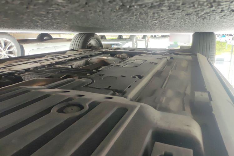 Used Volvo XC60 2023 B5 4x4 Smart Luxury Edition Chassis Rear Left