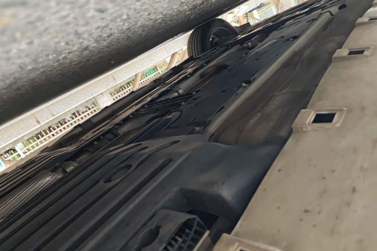 Used Volvo XC60 2023 B5 4x4 SmartDrive Sport Edition Chassis Rear Left