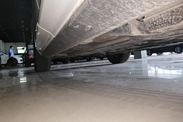 Used Volvo XC60 2023 B5 4x4 Smart Luxury Edition Chassis Rear Left