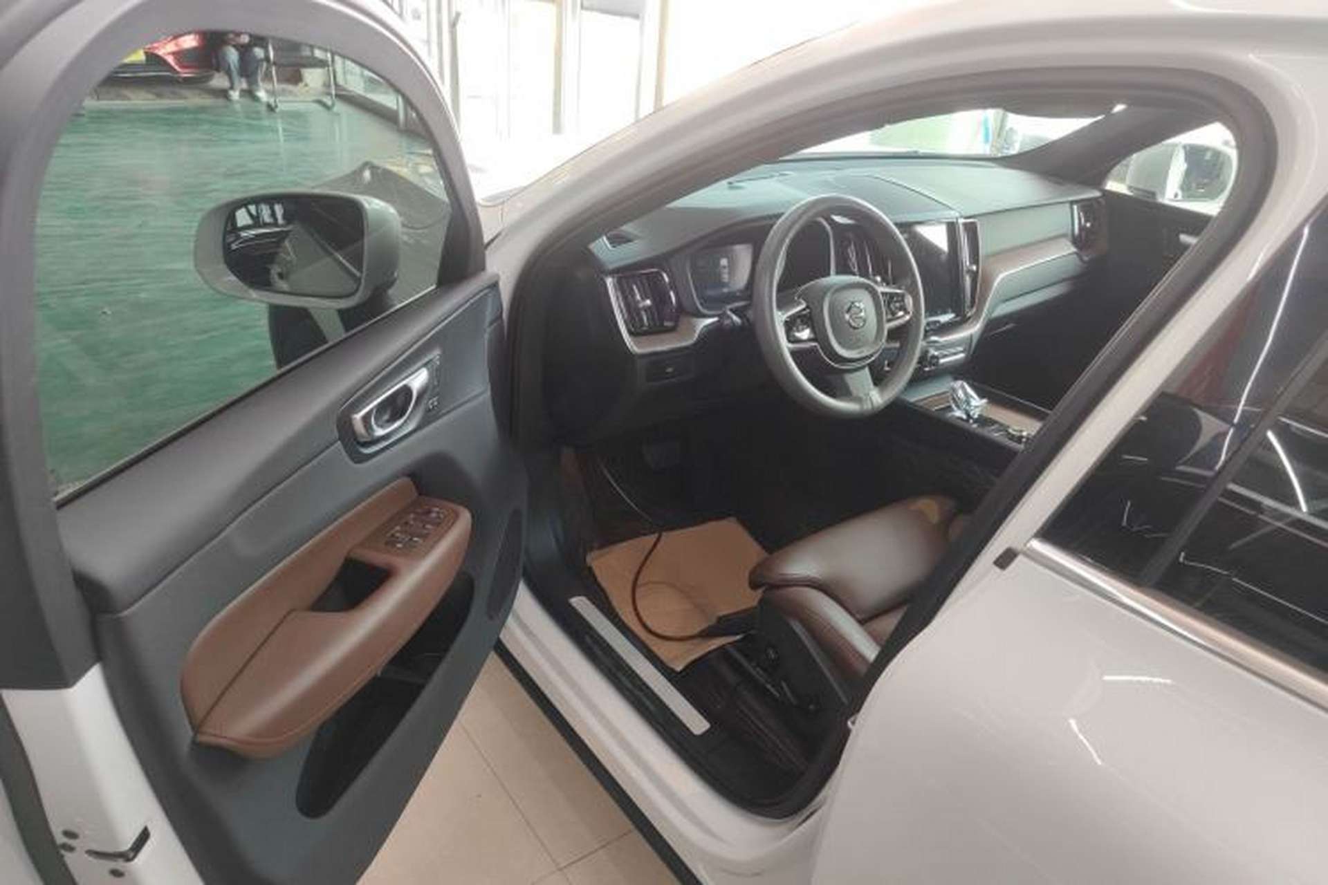 Used Volvo XC60 2023 B5 4x4 Smart Luxury Edition Driver Seat