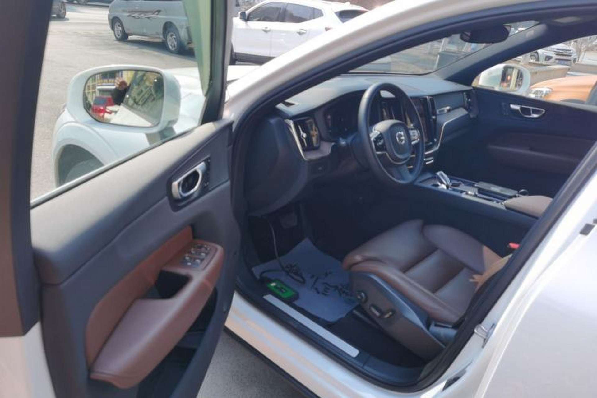 Used Volvo XC60 2023 B5 4x4 Smart Luxury Edition Driver Seat