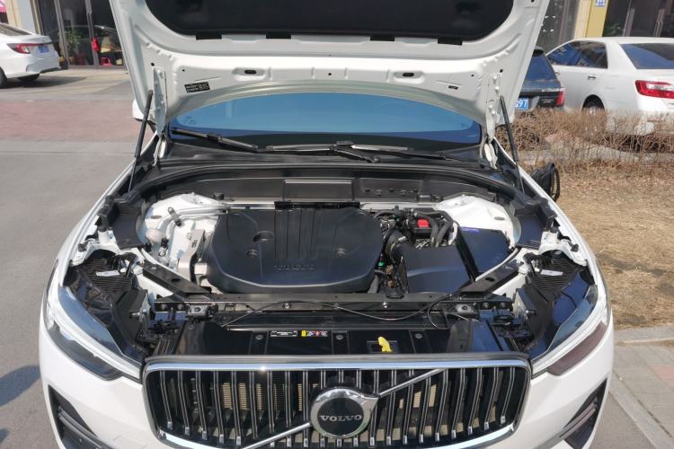Used Volvo XC60 2023 B5 4x4 Smart Luxury Edition Engine Bay