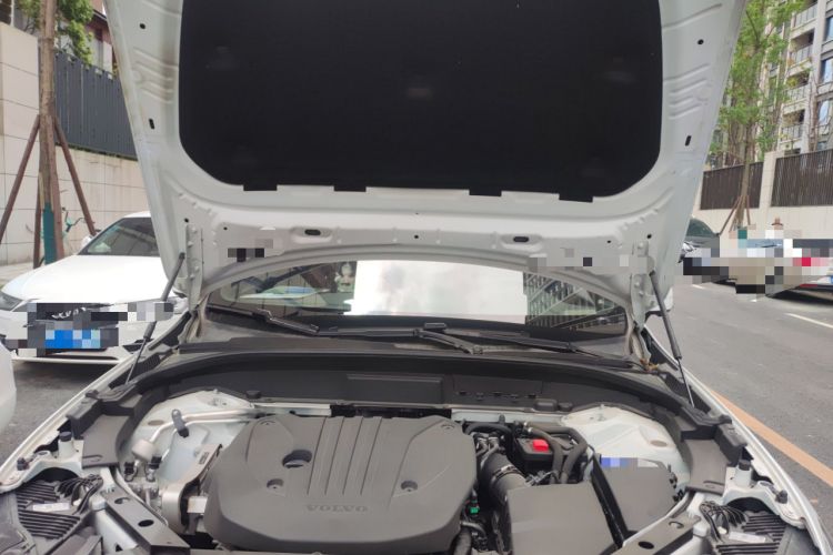 Used Volvo XC60 2023 B5 4x4 Smart Luxury Edition Engine Bay