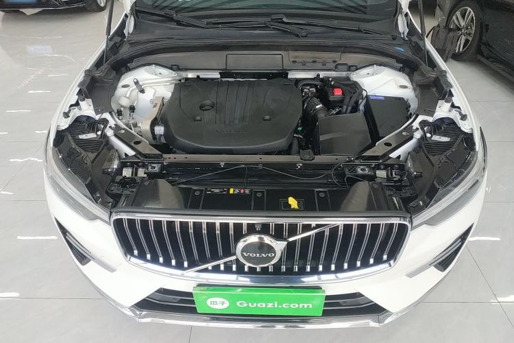 Used Volvo XC60 2023 B5 4x4 Smart Luxury Edition Engine Bay