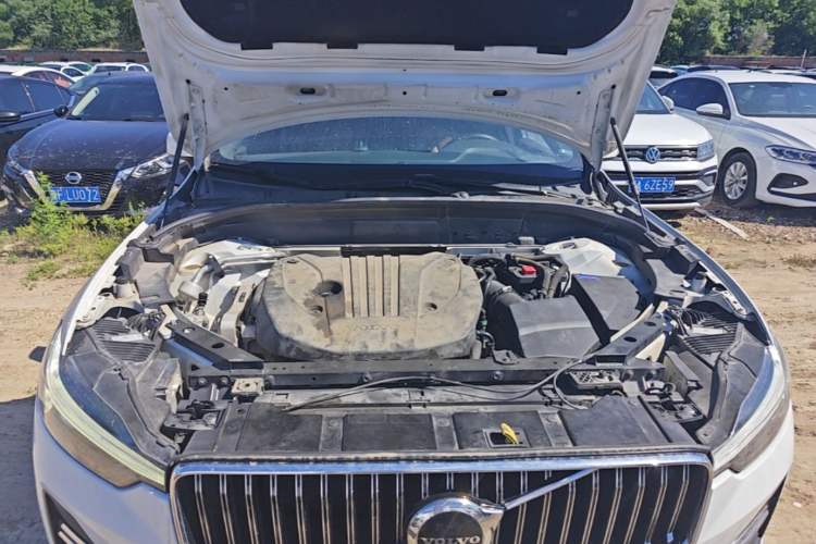 Used Volvo XC60 2023 B5 4x4 Smart Luxury Edition Engine Bay