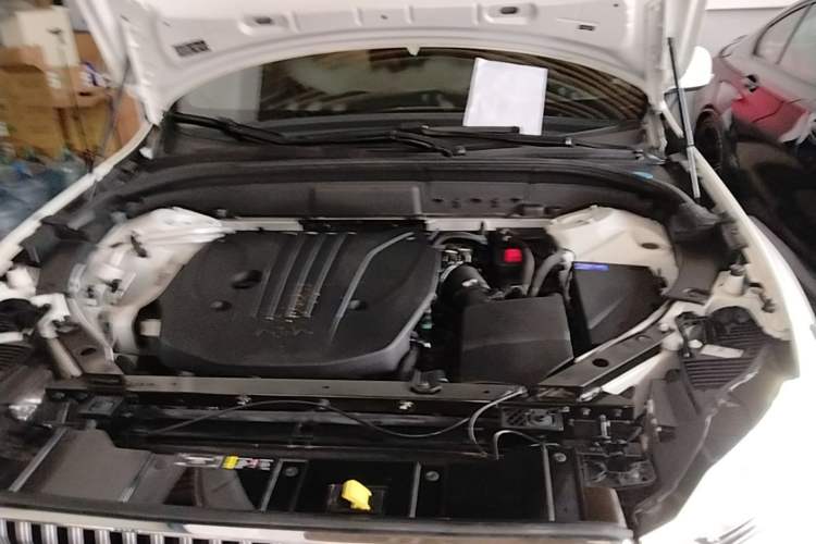 Used Volvo XC60 2023 B5 4x4 Smart Luxury Edition Engine Bay