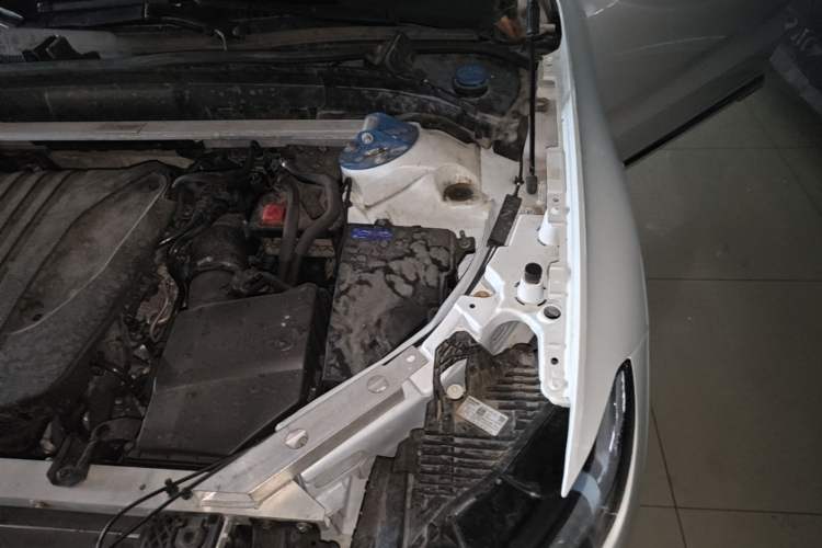 Used Volvo XC60 2023 B5 4x4 Smart Luxury Edition Engine Bay Left