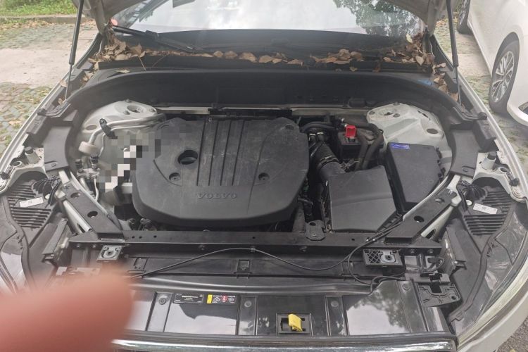 Used Volvo XC60 2023 B5 4x4 Smart Luxury Edition Engine Bay