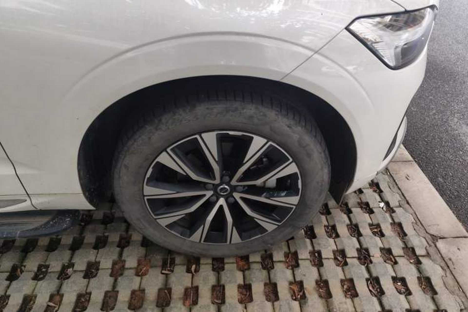 Used Volvo XC60 2023 B5 4x4 Smart Luxury Edition Exterior 1