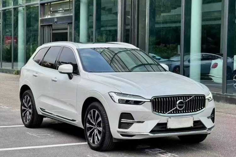 Used Volvo XC60 2023 B5 4x4 Smart Luxury Edition Exterior 1