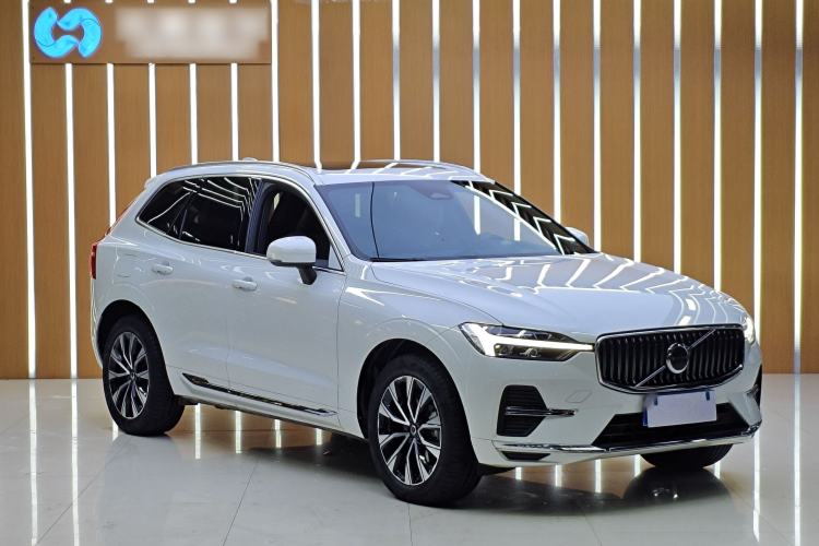 Used Volvo XC60 2023 B5 4x4 Smart Luxury Edition Exterior 1