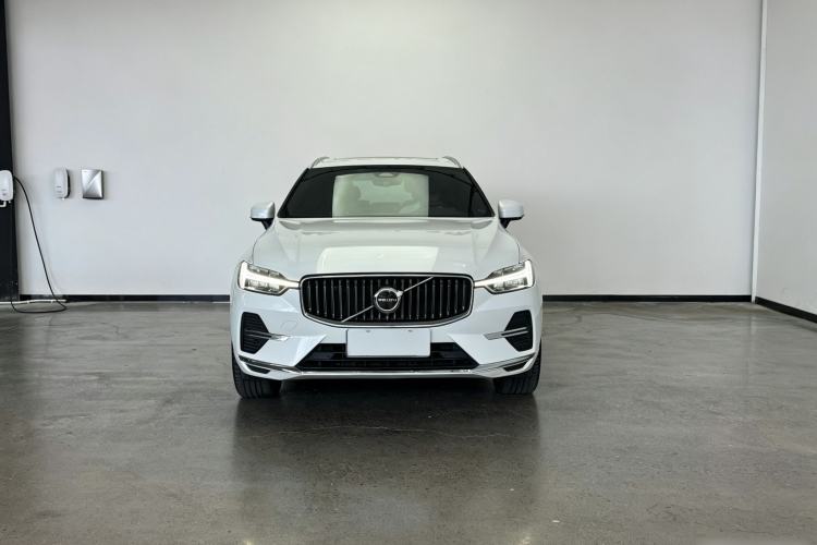 Used Volvo XC60 2023 B5 4x4 Smart Luxury Edition Exterior 1