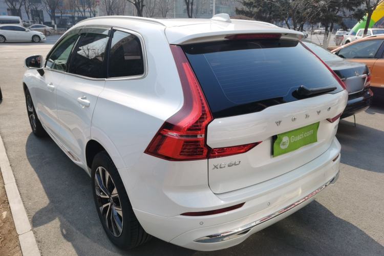 Used Volvo XC60 2023 B5 4x4 Smart Luxury Edition Exterior 2