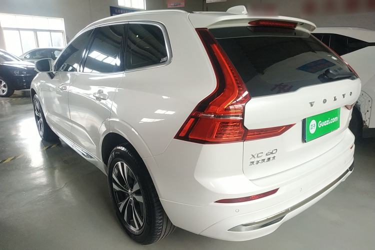 Used Volvo XC60 2023 B5 4x4 Smart Luxury Edition Exterior 2