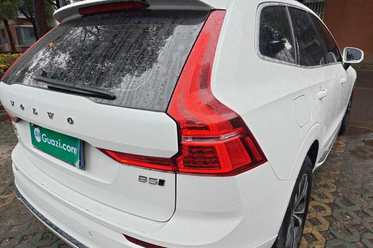 Used Volvo XC60 2023 B5 4x4 Smart Luxury Edition Exterior 3