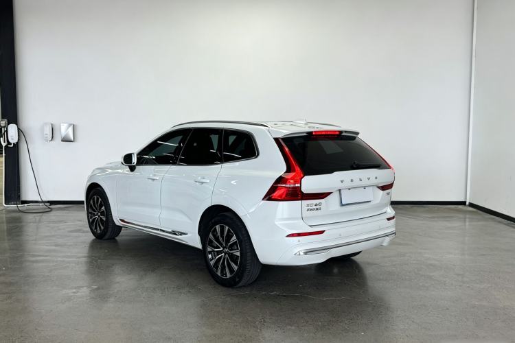 Used Volvo XC60 2023 B5 4x4 Smart Luxury Edition Exterior 6