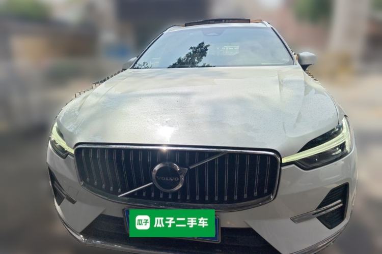 Used Volvo XC60 2023 B5 4x4 Smart Luxury Edition Front