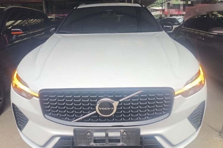 Used Volvo XC60 2023 B5 4x4 SmartDrive Sport Edition Front