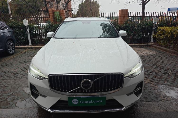 Used Volvo XC60 2023 B5 4x4 Smart Luxury Edition Front