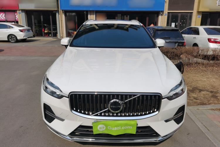 Used Volvo XC60 2023 B5 4x4 Smart Luxury Edition Front