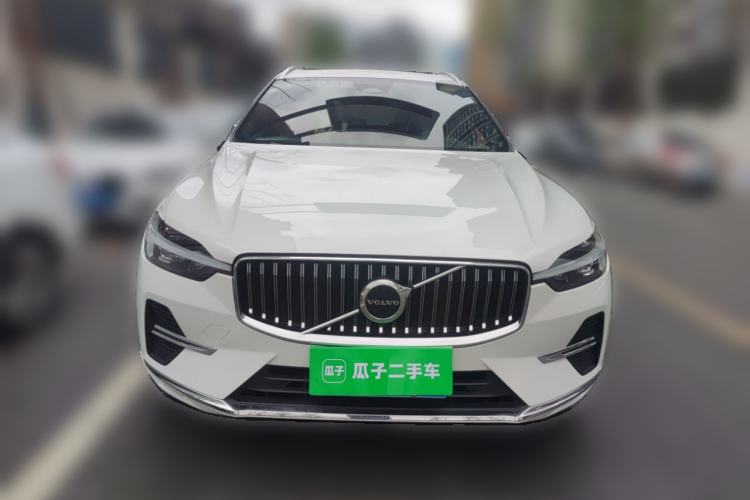 Used Volvo XC60 2023 B5 4x4 Smart Luxury Edition Front