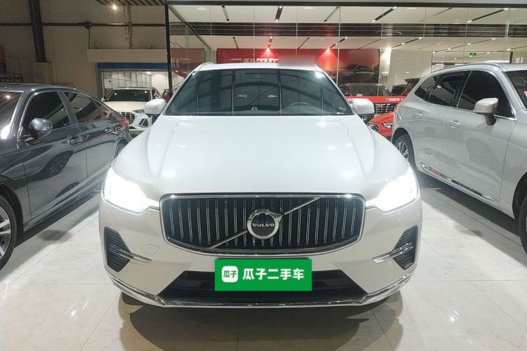 Used Volvo XC60 2023 B5 4x4 Smart Luxury Edition Front