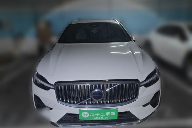 Used Volvo XC60 2023 B5 4x4 Smart Luxury Edition Front