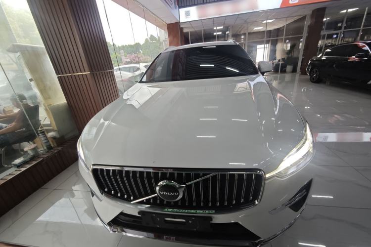 Used Volvo XC60 2023 B5 4x4 Smart Luxury Edition Front