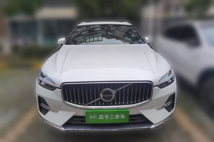 Used Volvo XC60 2023 B5 4x4 Smart Luxury Edition Front