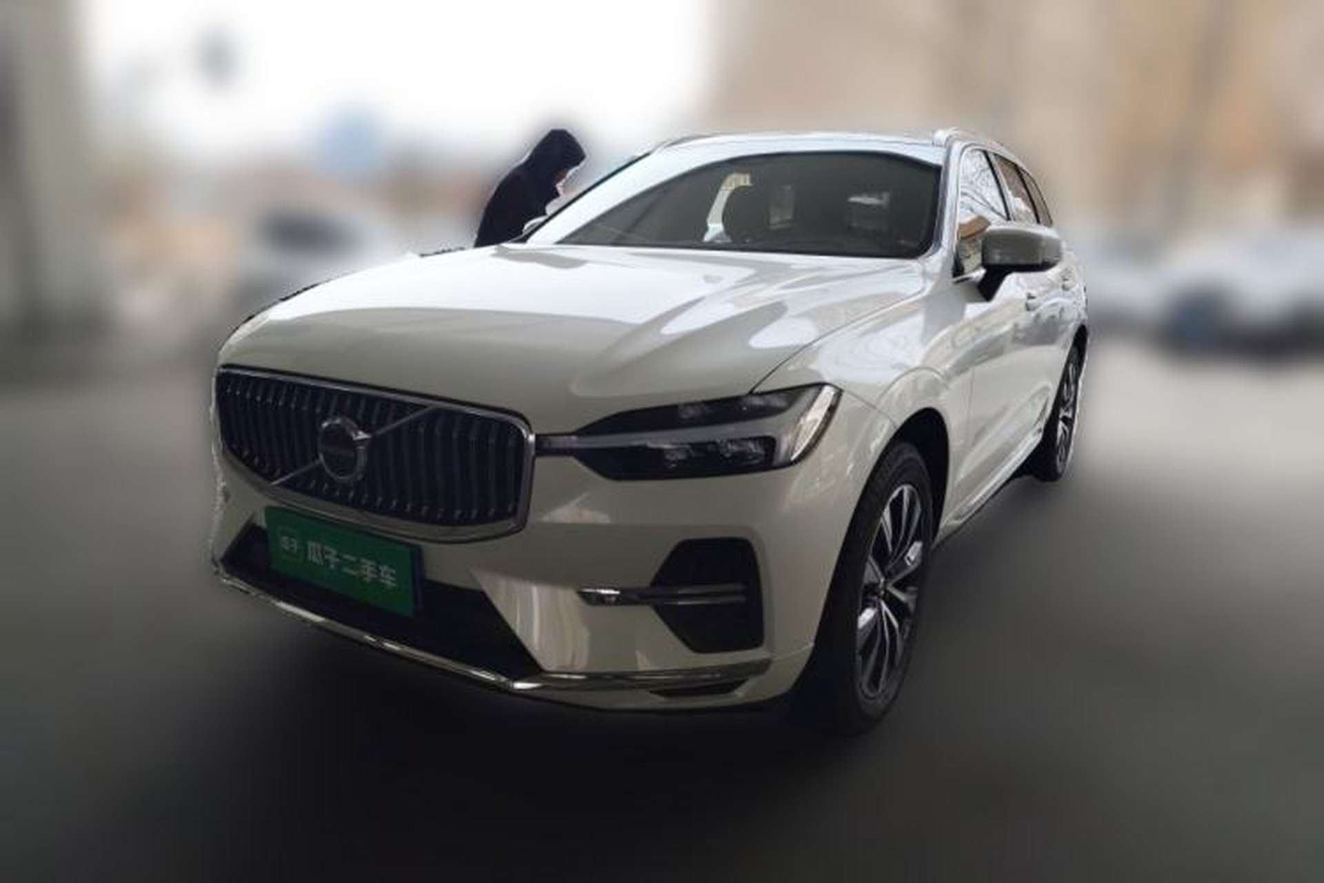 Used Volvo XC60 2023 B5 4x4 Smart Luxury Edition Front Left 45 Deg
