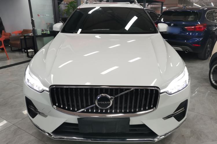 Used Volvo XC60 2023 B5 4x4 Smart Luxury Edition Front