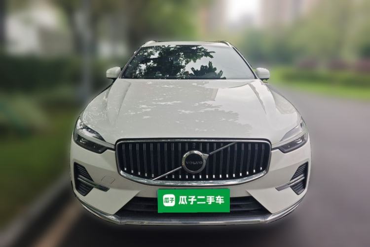 Used Volvo XC60 2023 B5 4x4 Smart Luxury Edition Front
