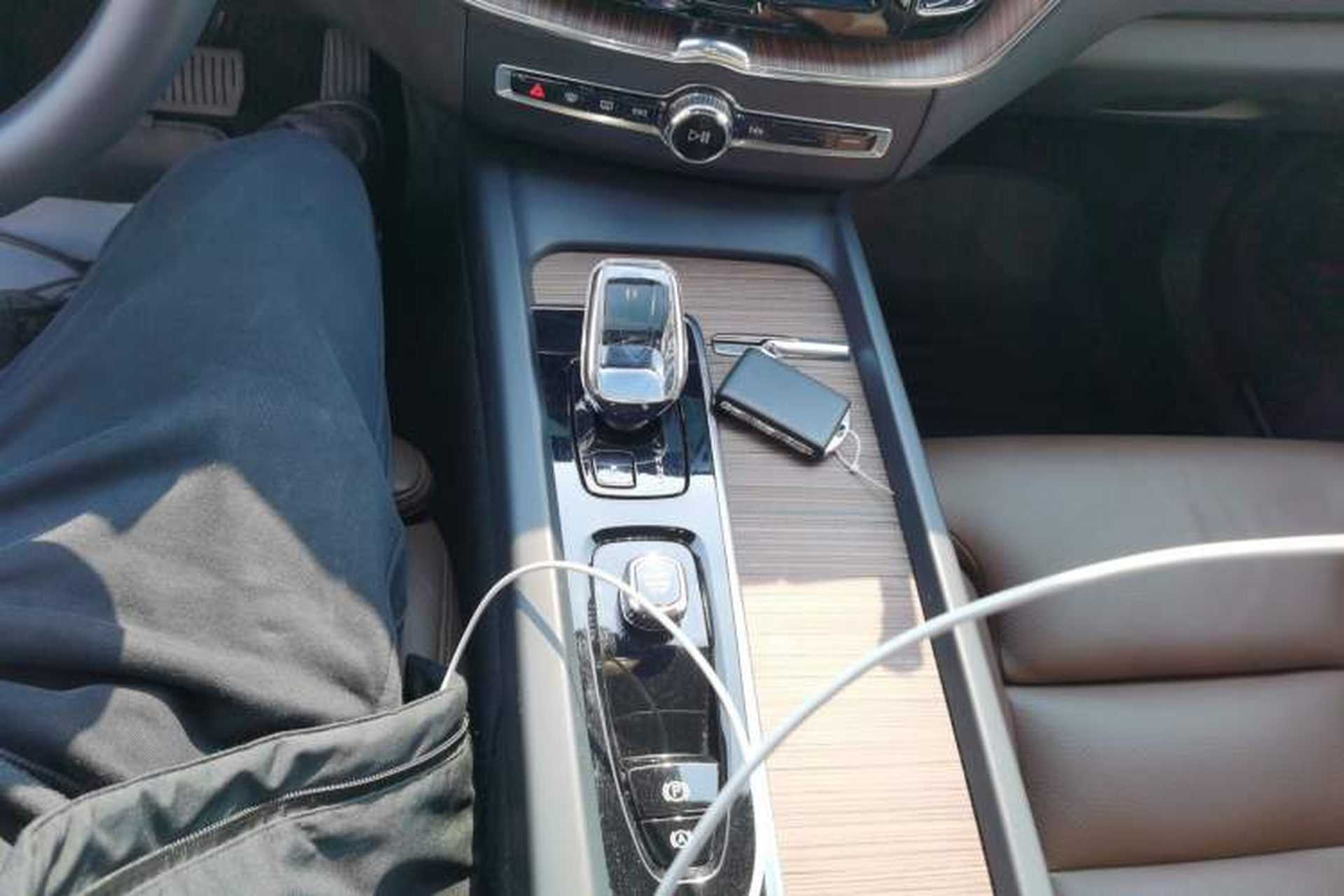 Used Volvo XC60 2023 B5 4x4 Smart Luxury Edition Gear Lever