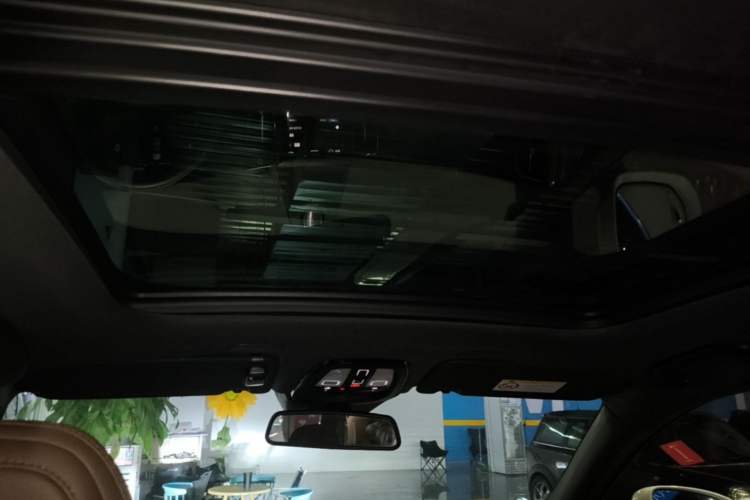 Used Volvo XC60 2023 B5 4x4 Smart Luxury Edition Headliner