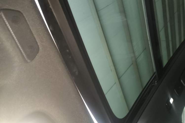 Used Volvo XC60 2023 B5 4x4 SmartDrive Sport Edition Headliner