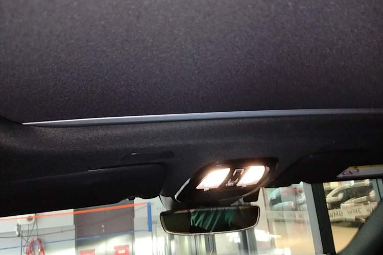 Used Volvo XC60 2023 B5 4x4 Smart Luxury Edition Headliner