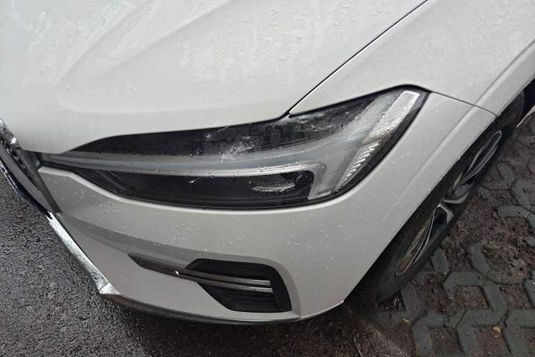 Used Volvo XC60 2023 B5 4x4 Smart Luxury Edition Left Front Headlight