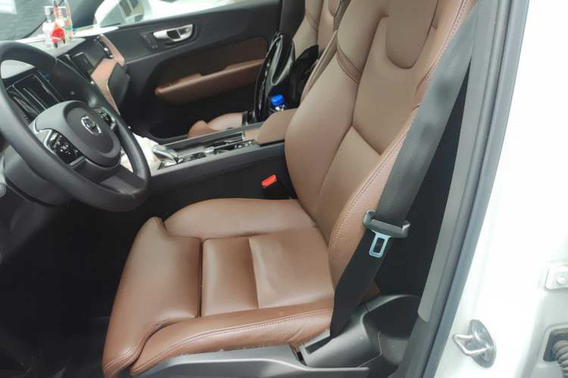 Used Volvo XC60 2023 B5 4x4 Smart Luxury Edition Left Front Seat