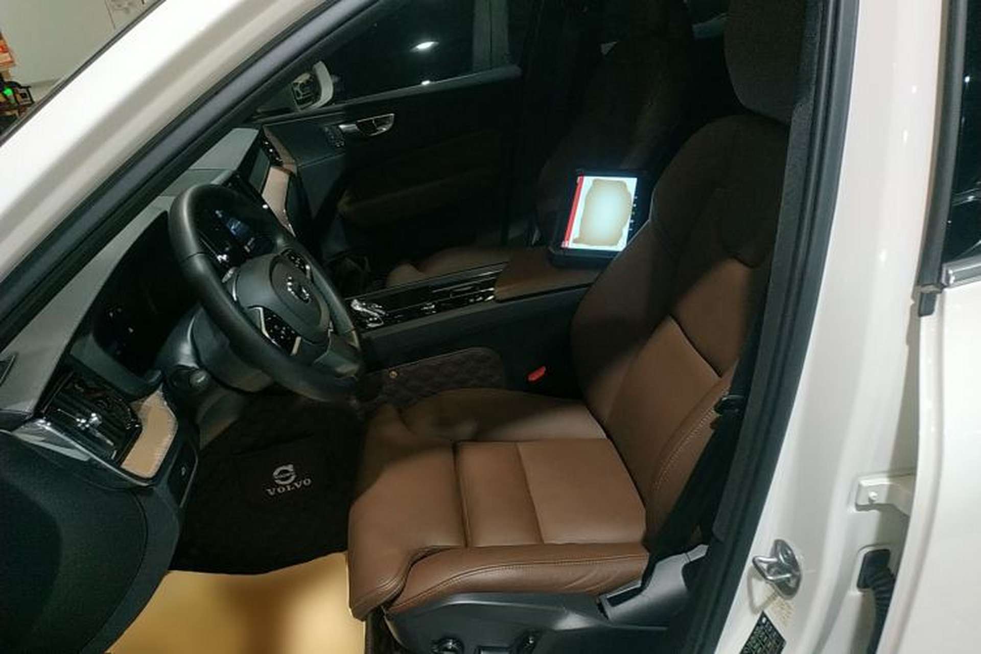 Used Volvo XC60 2023 B5 4x4 Smart Luxury Edition Left Front Seat