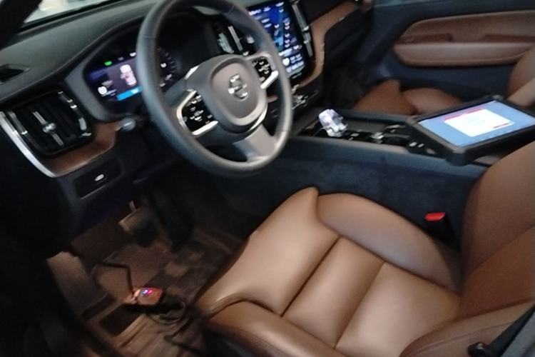 Used Volvo XC60 2023 B5 4x4 Smart Luxury Edition Left Front Seat
