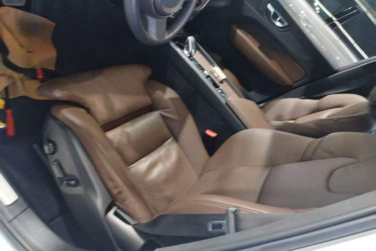 Used Volvo XC60 2023 B5 4x4 Smart Luxury Edition Left Front Seat