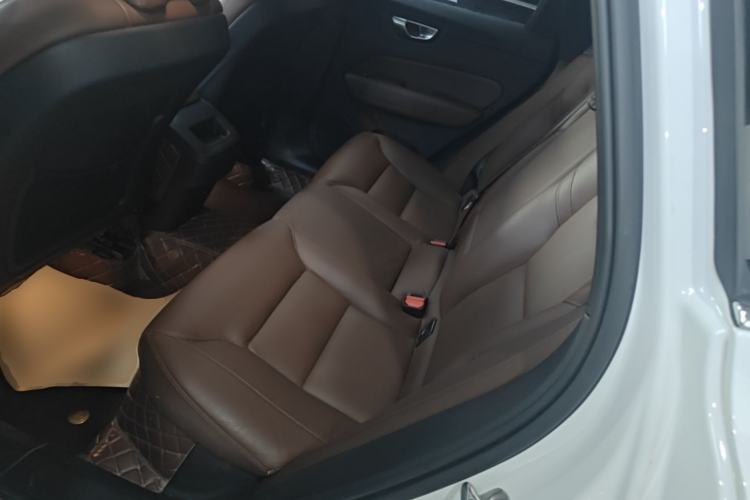 Used Volvo XC60 2023 B5 4x4 Smart Luxury Edition Left Rear Seat